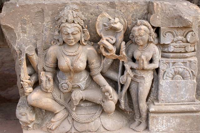 Abhaneri Chand Baori statues