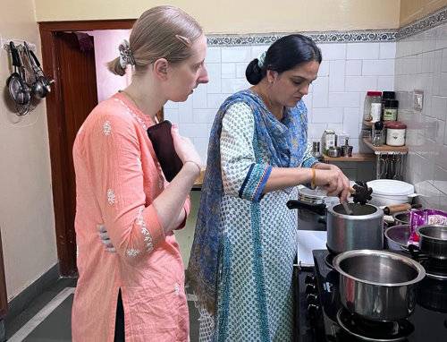 learning-indian-cooking-in-jaipur